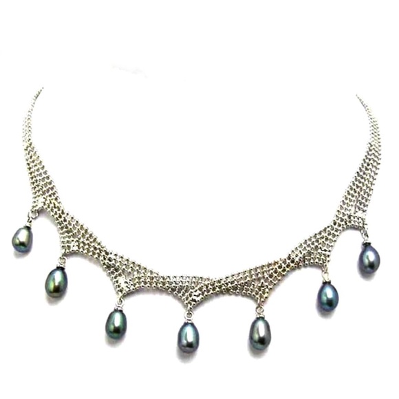 ✨NEW✨ Silver Cascada Pearl Necklace✨ - Picture 2 of 4